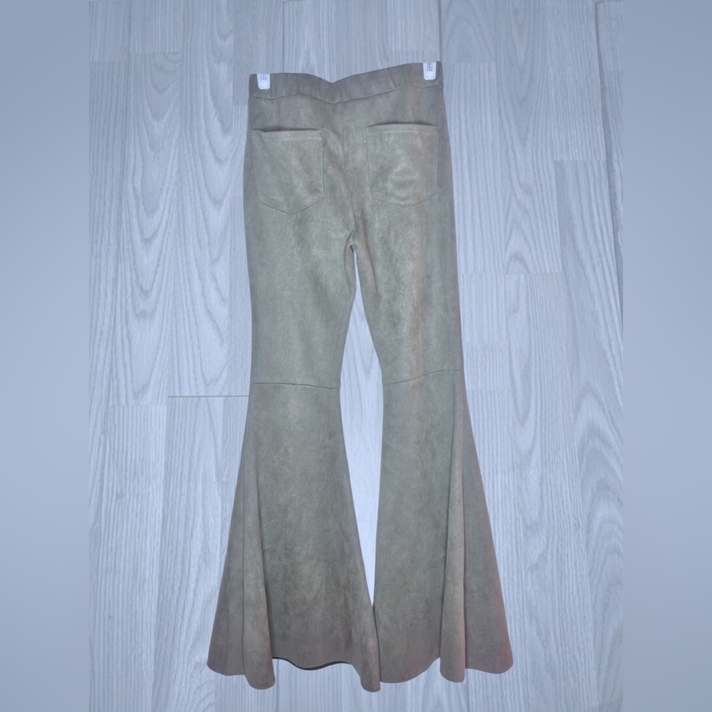 CHRYSANTHEMUM Women’s Faux Suede Flare Pants - Picture 4 of 10